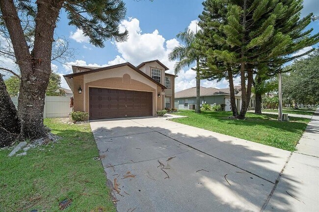 Building Photo - 3304 Amberley Park Cir