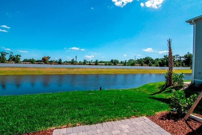 Building Photo - Brand-New 3BR/2.5BA Townhome in Lakewood Ranch — Internet, Trash & Lawn Care Included