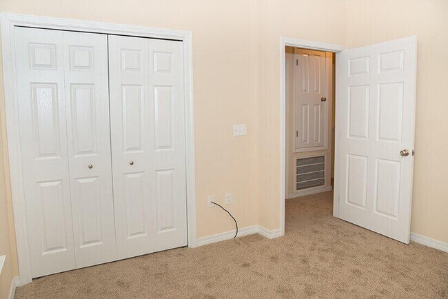 Building Photo - 1496 Bentley Cir