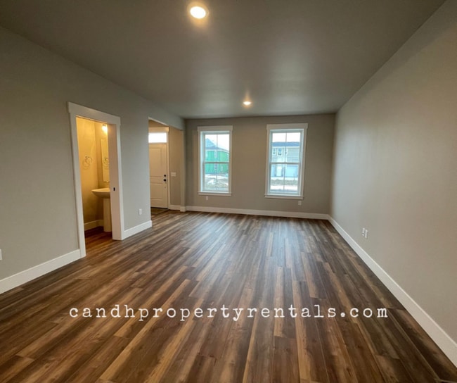 Building Photo - 6077 Northstead Ave