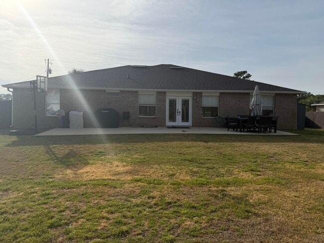 Building Photo - 2216 Smallwood Dr