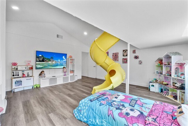 Building Photo - 6875 Swarthmore Dr