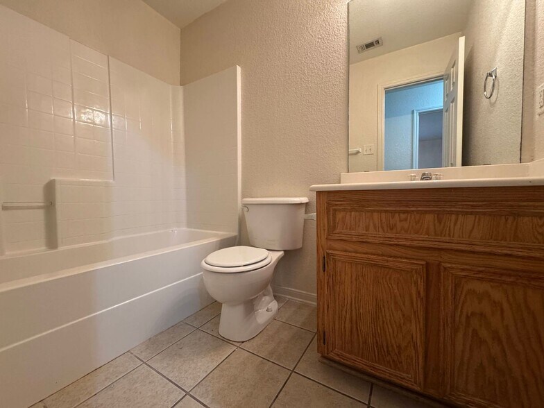 Building Photo - 311 Cedar Ridge Dr