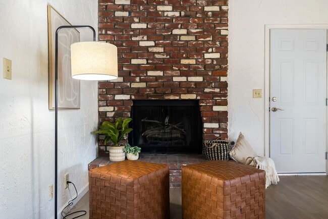 Building Photo - 1096 Corino Real Ct