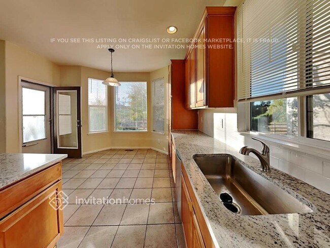 Building Photo - 16414 E 117th Ave