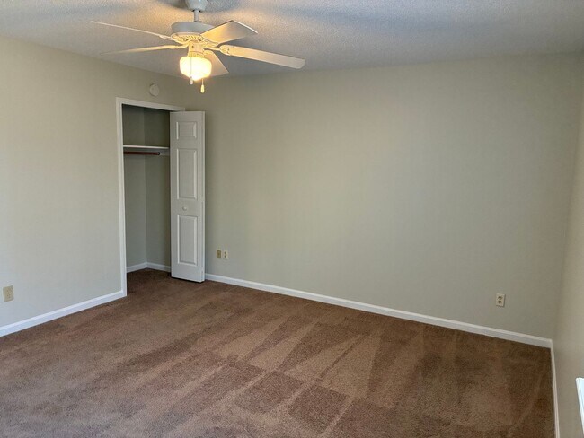 Building Photo - 1331 AmandaJo Drive