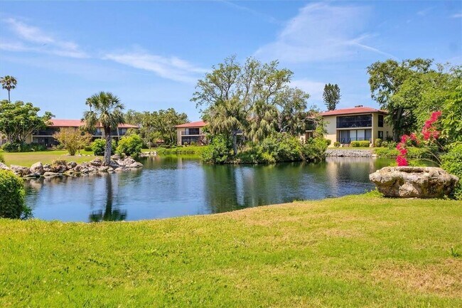 Building Photo - 6304 Pelican Dr