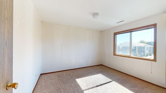 Building Photo - 4517 Steinbeck St