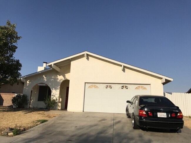 Building Photo - Beautiful 3 bedroom home in Lancaster