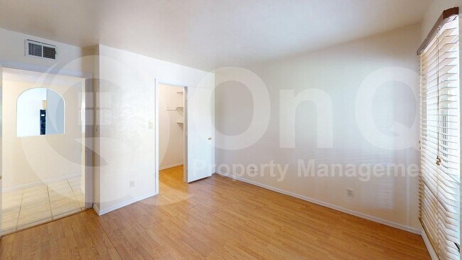 Building Photo - 1600 N Wilmot Rd