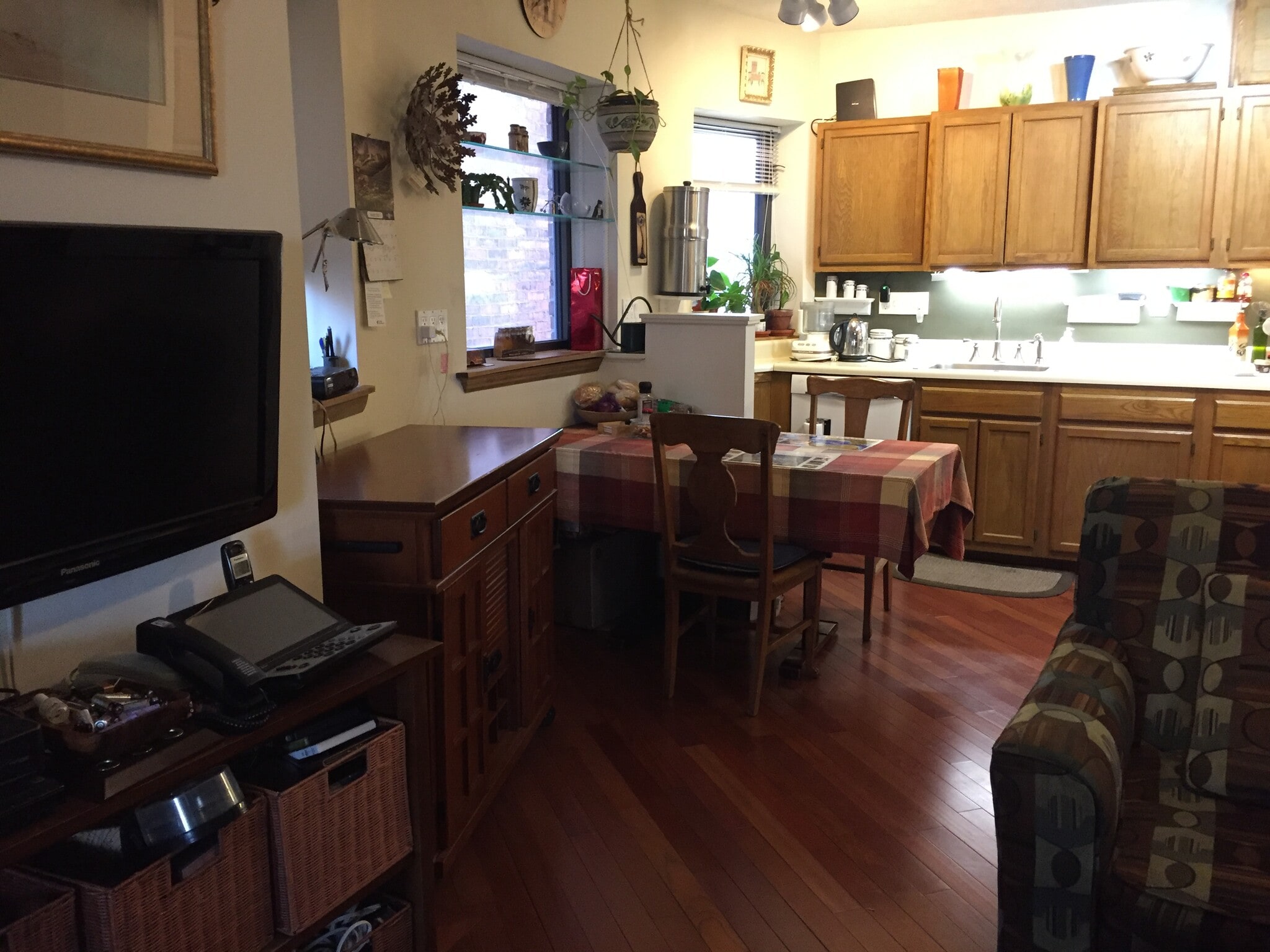 Partial view of kitchen - 6344 Aurelia St
