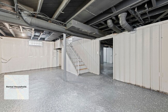 Building Photo - Stunning Renovated 3-Bedroom Bungalow