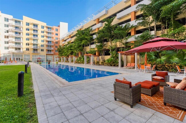 Building Photo - 2775 NE 187th St