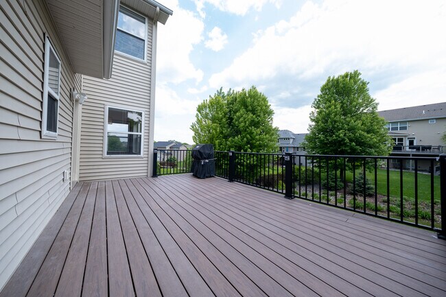 Building Photo - 15515 59th Pl N