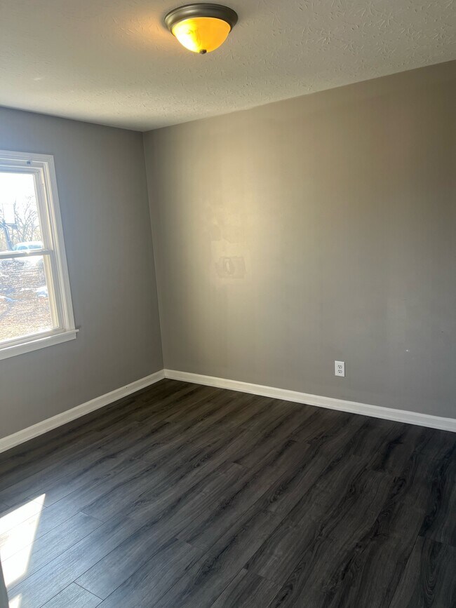 Building Photo - 1068 Edgewood Way