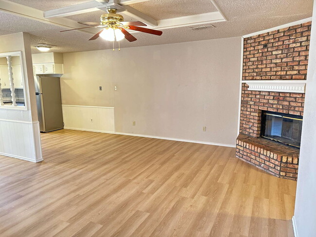 Building Photo - 6803 Iola Ave
