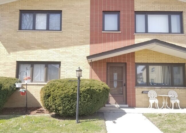 Primary Photo - 18252 Exchange Ave