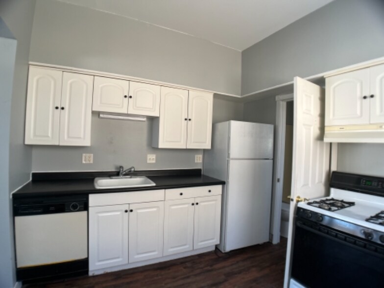 Building Photo - 501 N 7th St