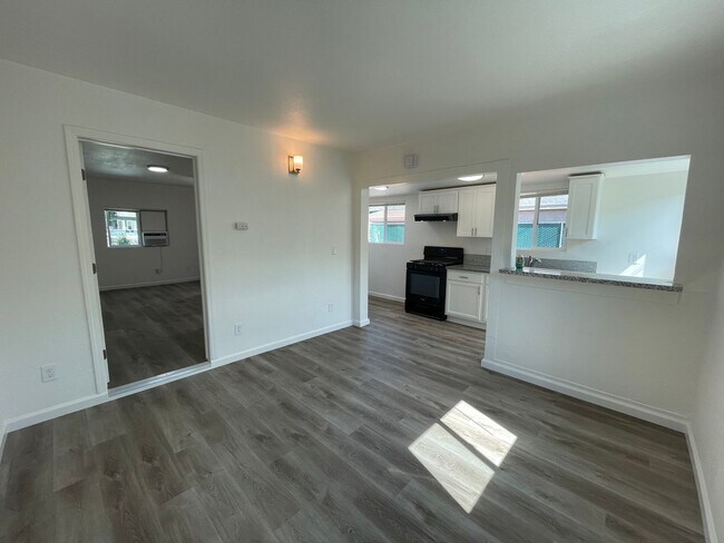 Building Photo - Burney Street Triplex