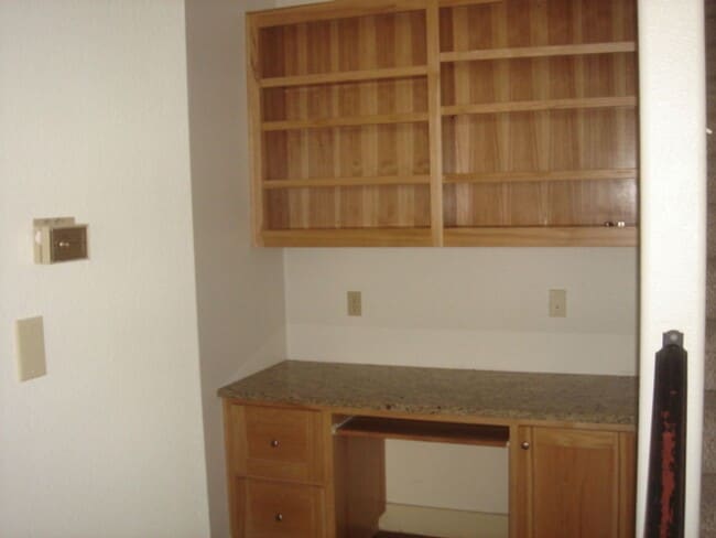 Building Photo - 5101 Martin Ave