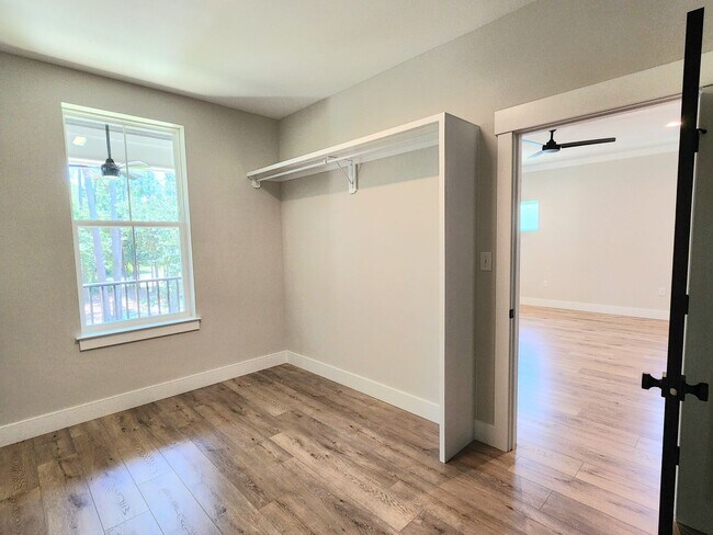 Building Photo - Stunning new executive home in Gulf Shores!