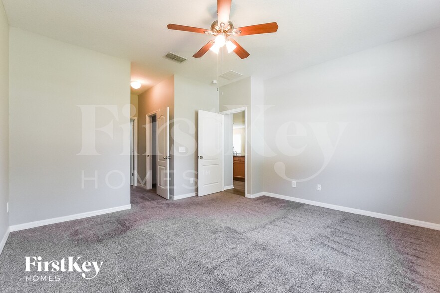 Building Photo - 5771 Quinton Way