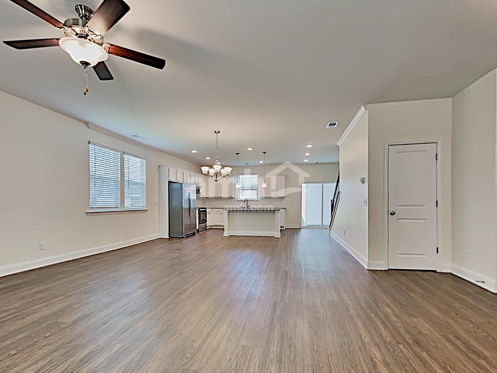 Building Photo - 107 Parkside Blvd