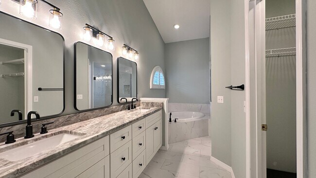 Building Photo - 7468 Aprelle Dr