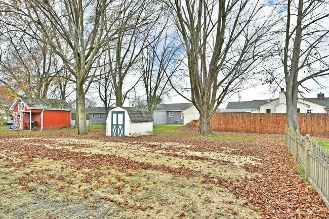 Building Photo - House for RENT in Girard!