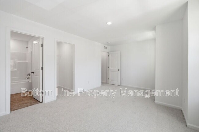 Building Photo - 2308 Oakwood Mdws Ct