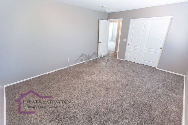 Building Photo - 6427 S 71st Dr