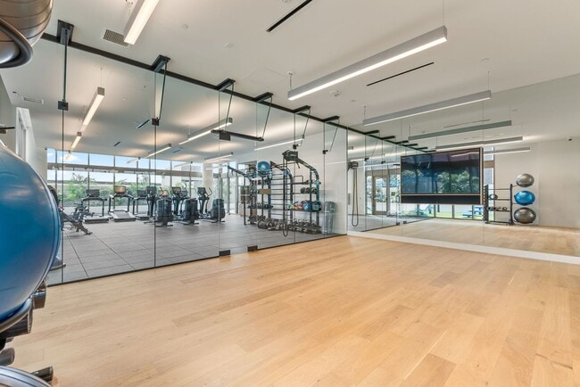 Building Photo - Sky Ala Moana (West) #3305 - Fully Furnished 1 BR/1 BA/1 Parking