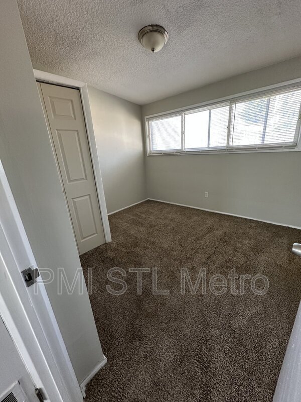 Building Photo - 8439 Alder Ave