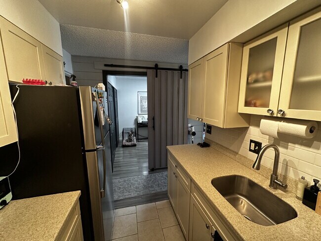 Building Photo - Available June 1st! "Chic & Cozy 1-Bed Furnished Condo in Denver's Desirable Hale Neighborhood! P...