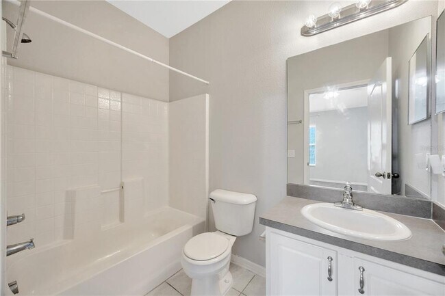 Building Photo - 15780 Fishhawk Falls Dr