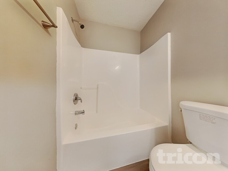 Building Photo - 277 N Odell St