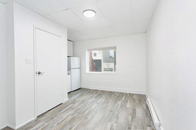 Building Photo - 5420 S Tacoma Way
