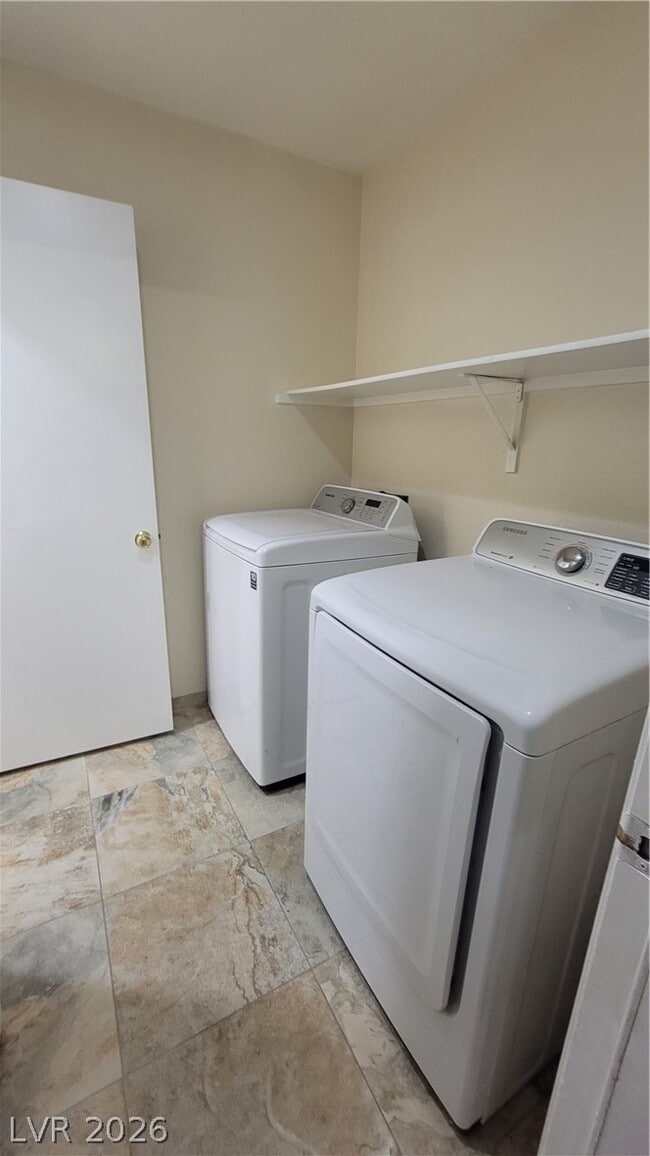 Building Photo - 721 Hitchen Post Dr