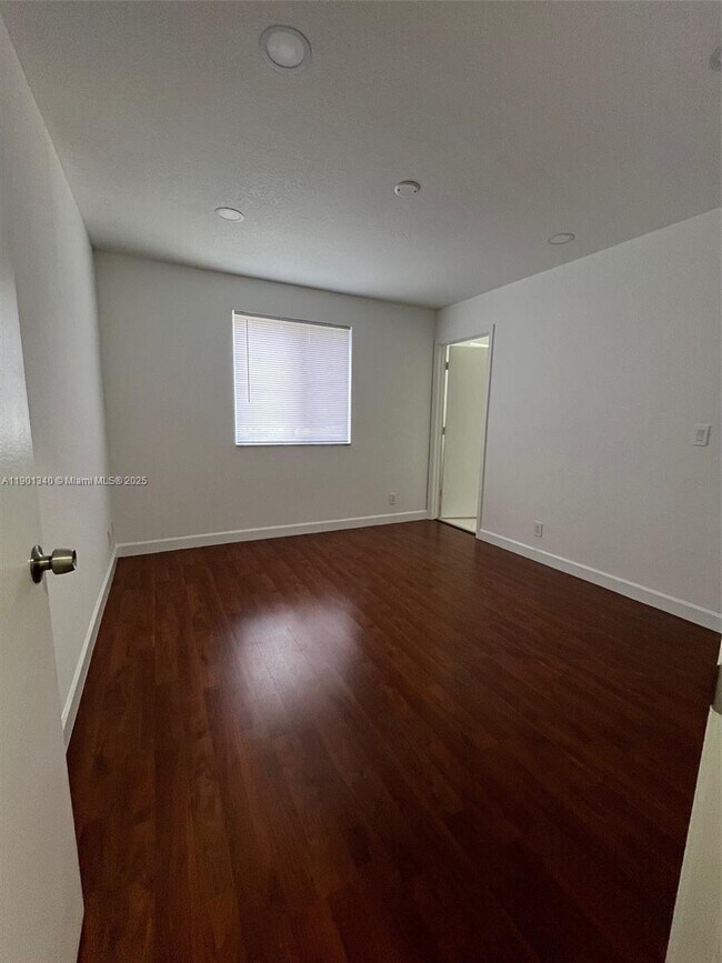 Building Photo - 2216 Ensenada Terrace