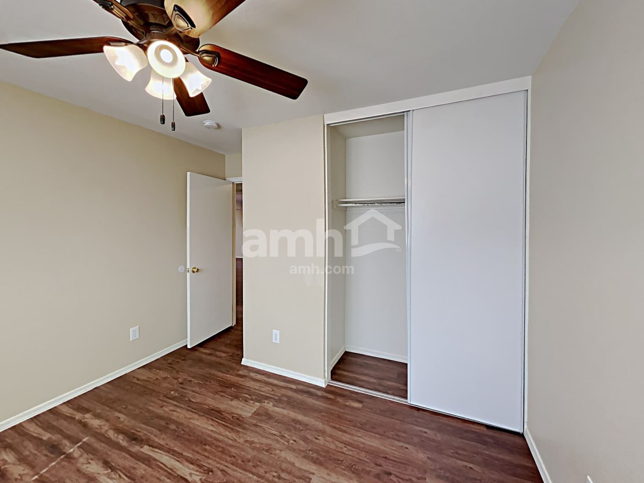 Building Photo - 242 S Valle Verde