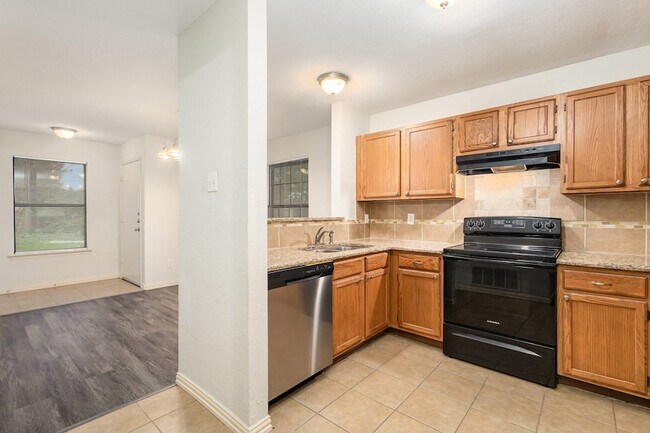 Building Photo - 1521 Wheatfield Ct