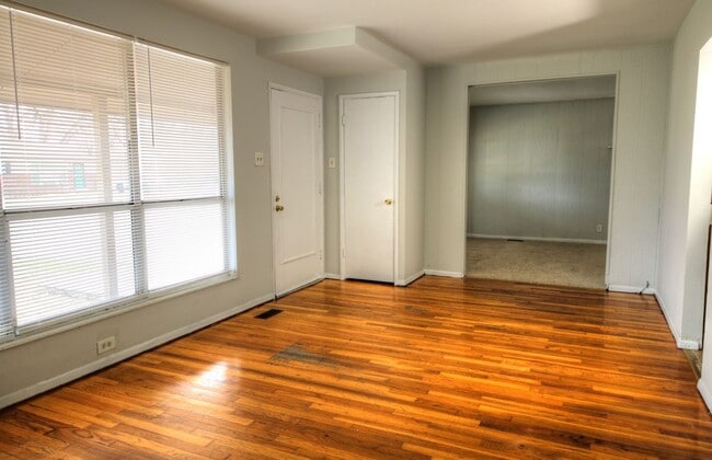 Building Photo - NO SECURITY DEPOSIT! - House for Rent in Florissant