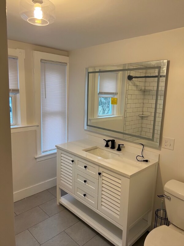 Building Photo - 21 Cemetery St