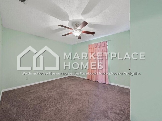 Building Photo - 554 Vining Ln