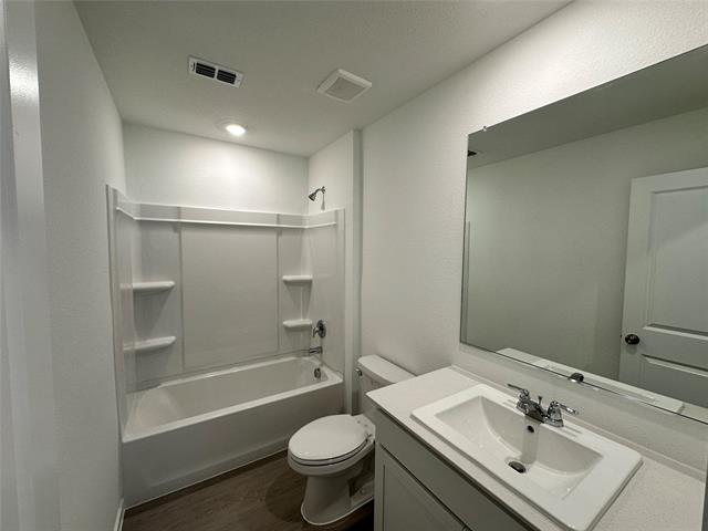 Building Photo - 241 Boxberry Wy