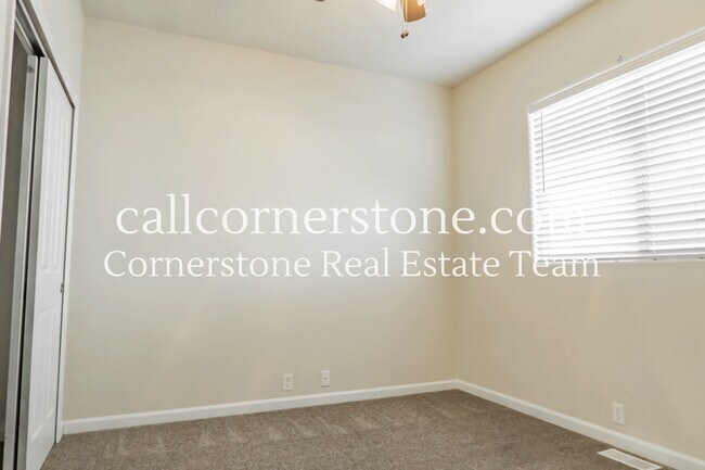 Building Photo - 7676 Sniktau Point