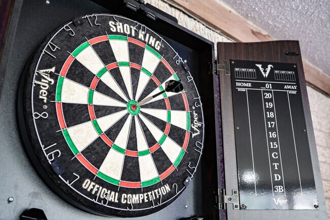 Building Photo - 1712 Meadowlane Terrace