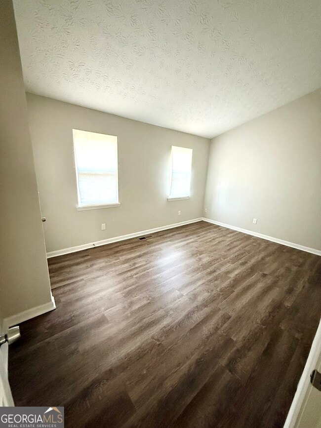 Building Photo - 240 Toby Springs Ln