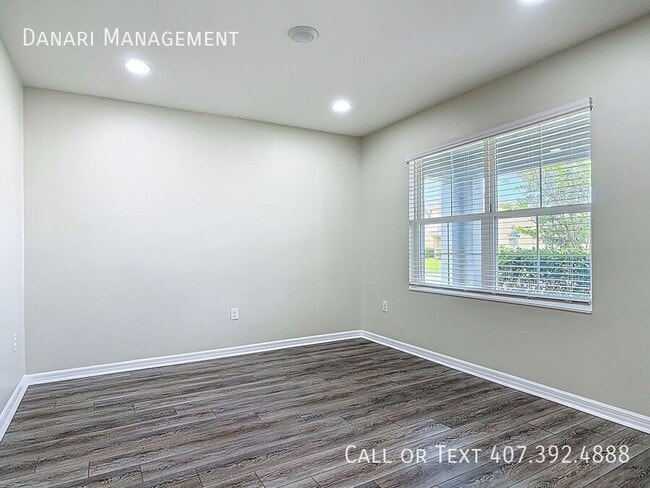 Building Photo - 3975 Silverstream Terrace