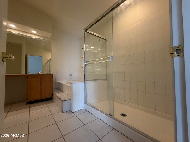 Building Photo - 12054 S 44th St